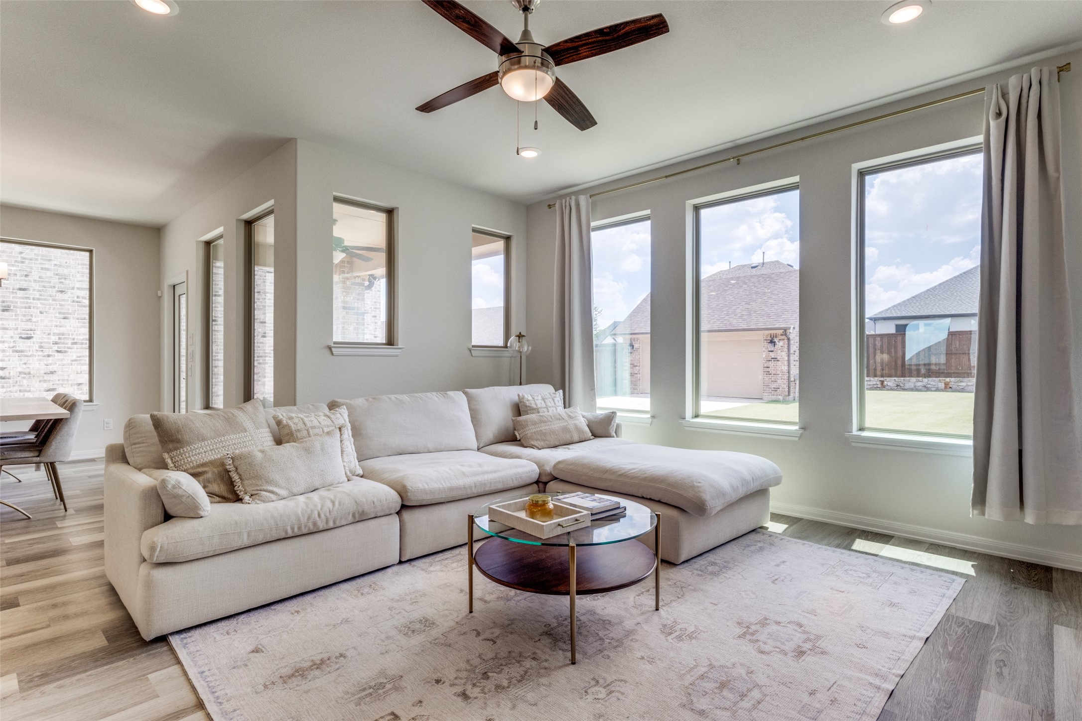 1813 Lakemont Drive Van Alstyne TX 75495