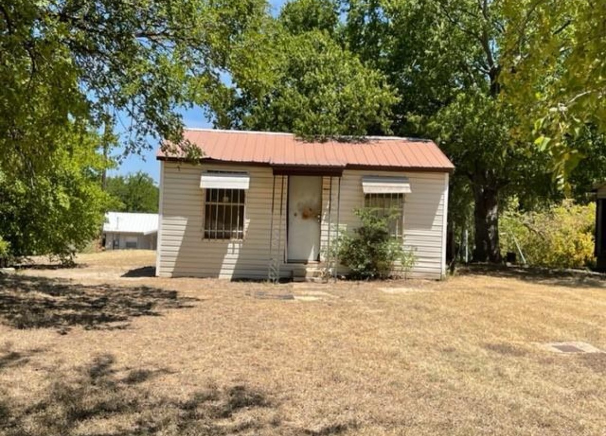 312 Alexander Lane Bridgeport TX 76426