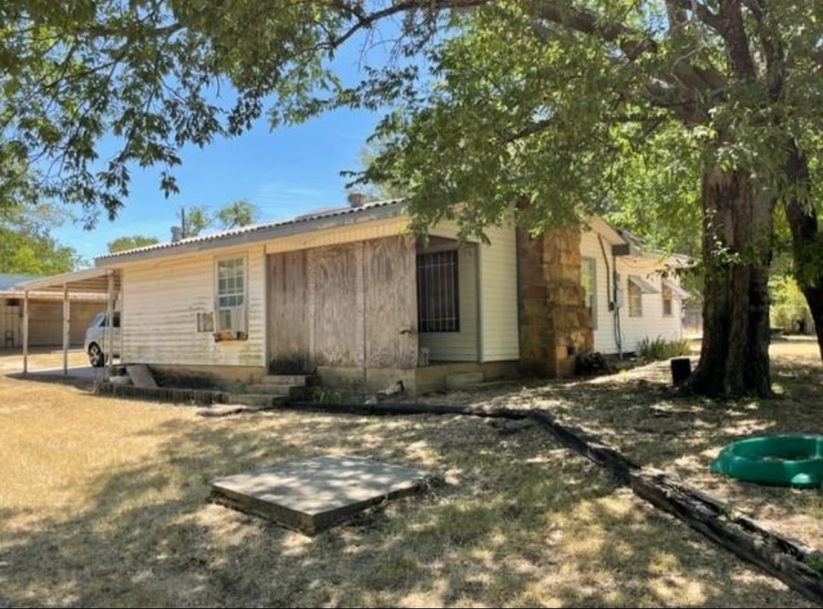 312 Alexander Lane Bridgeport TX 76426
