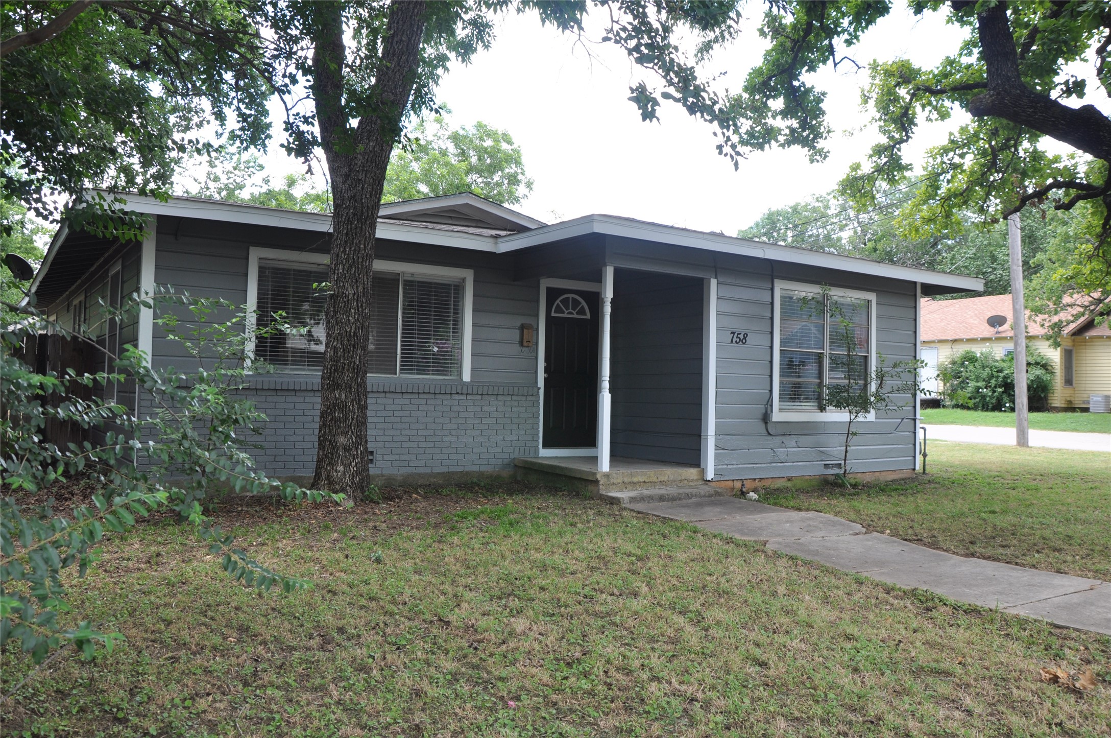 758 W Frey Street Stephenville TX 76401