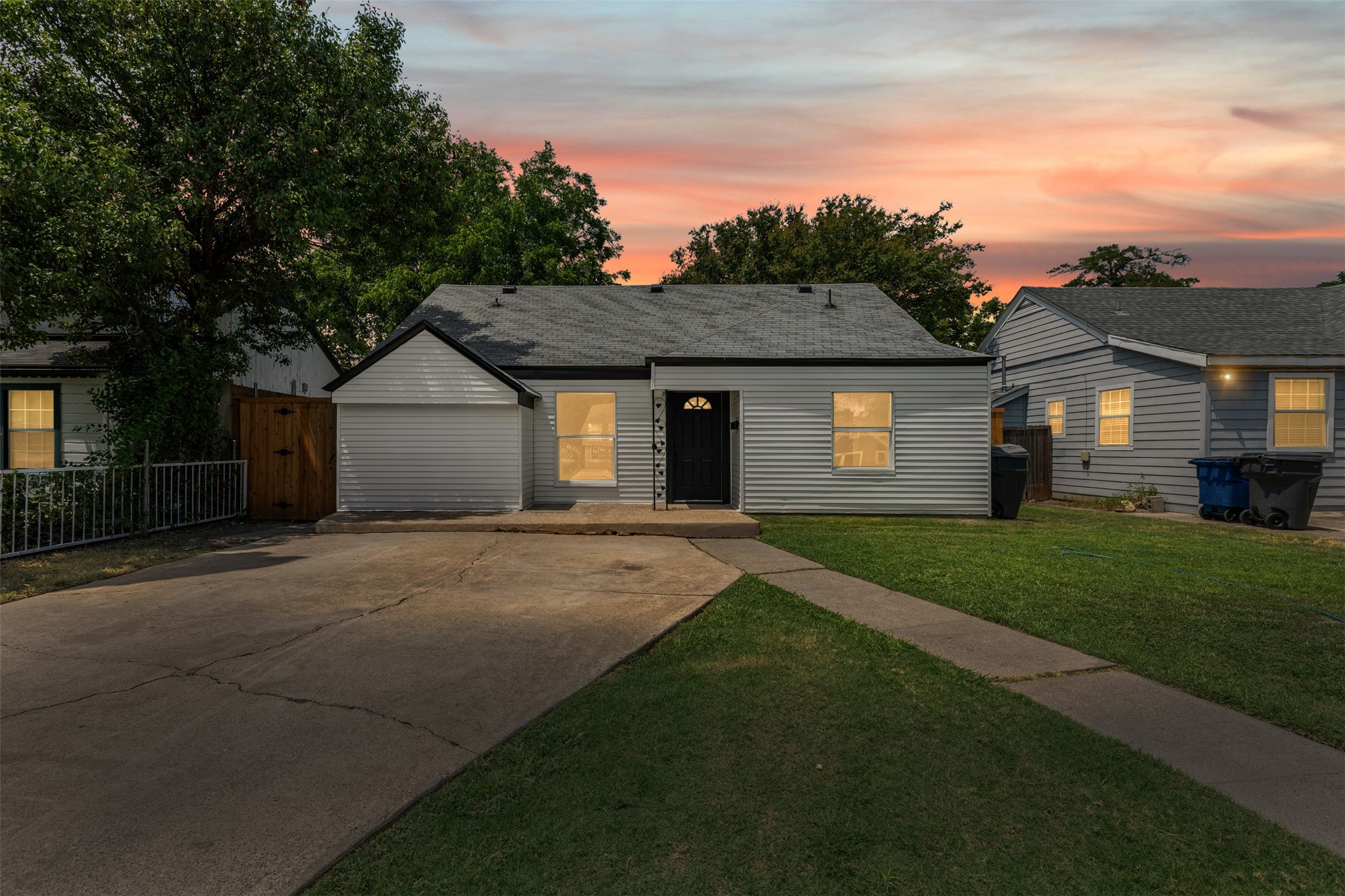 2327 Brookfield Avenue Dallas TX 75235