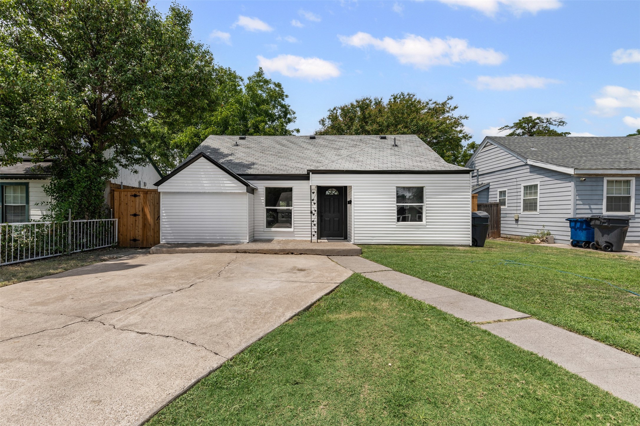 2327 Brookfield Avenue Dallas TX 75235