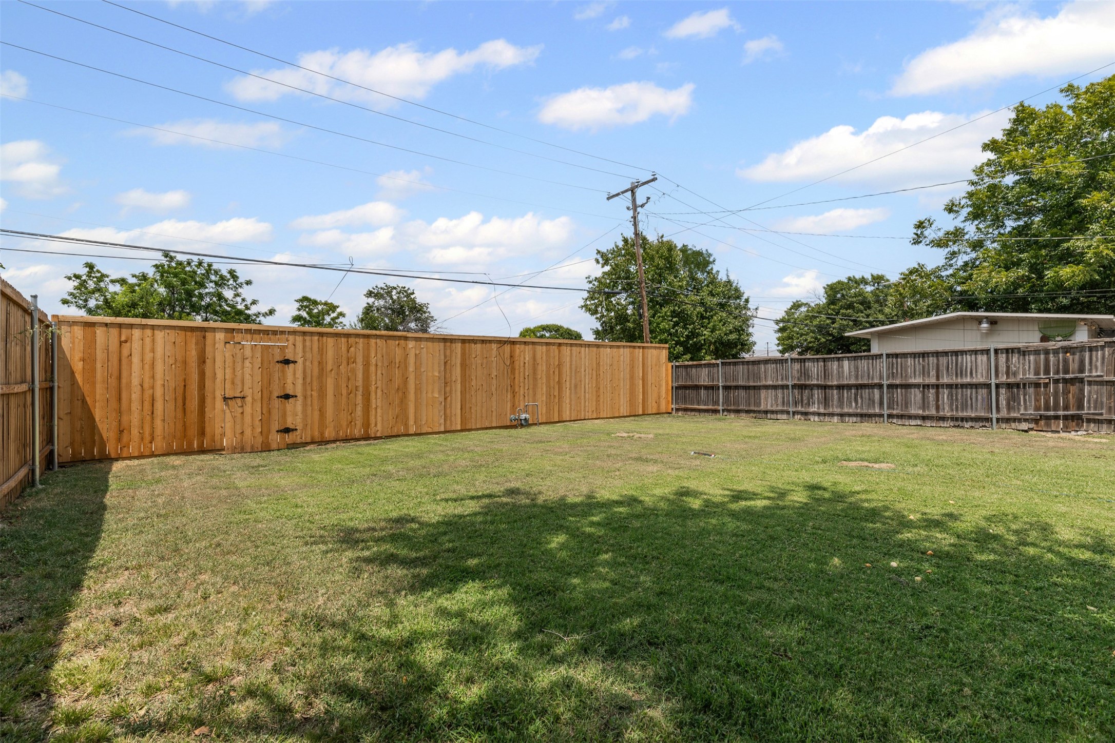 2327 Brookfield Avenue Dallas TX 75235