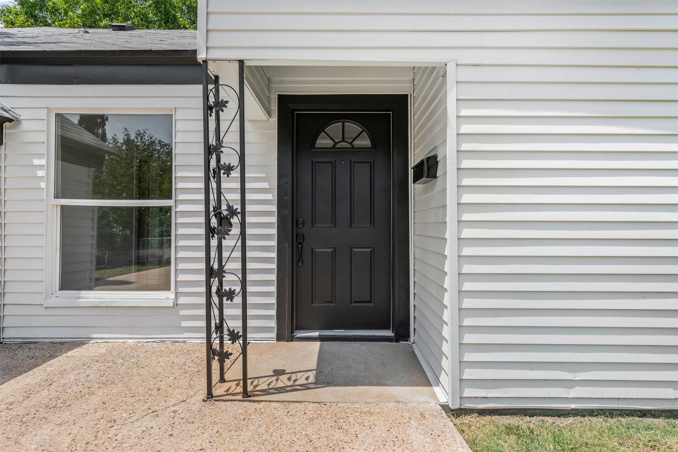 2327 Brookfield Avenue Dallas TX 75235