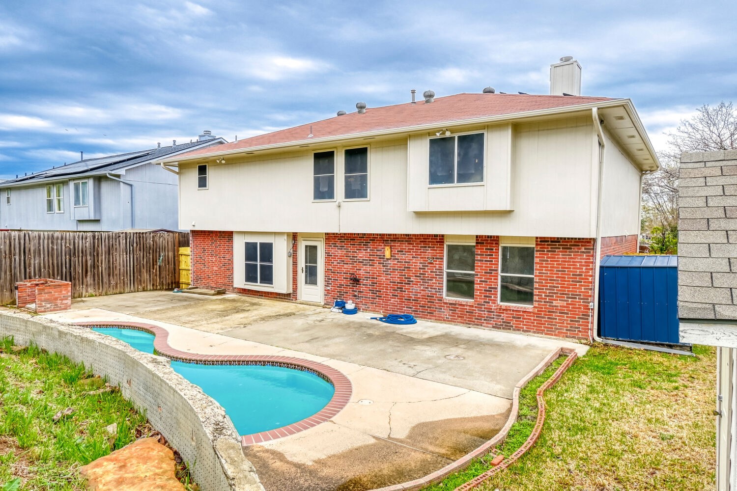 2112 Meadowview Drive Corinth TX 76210