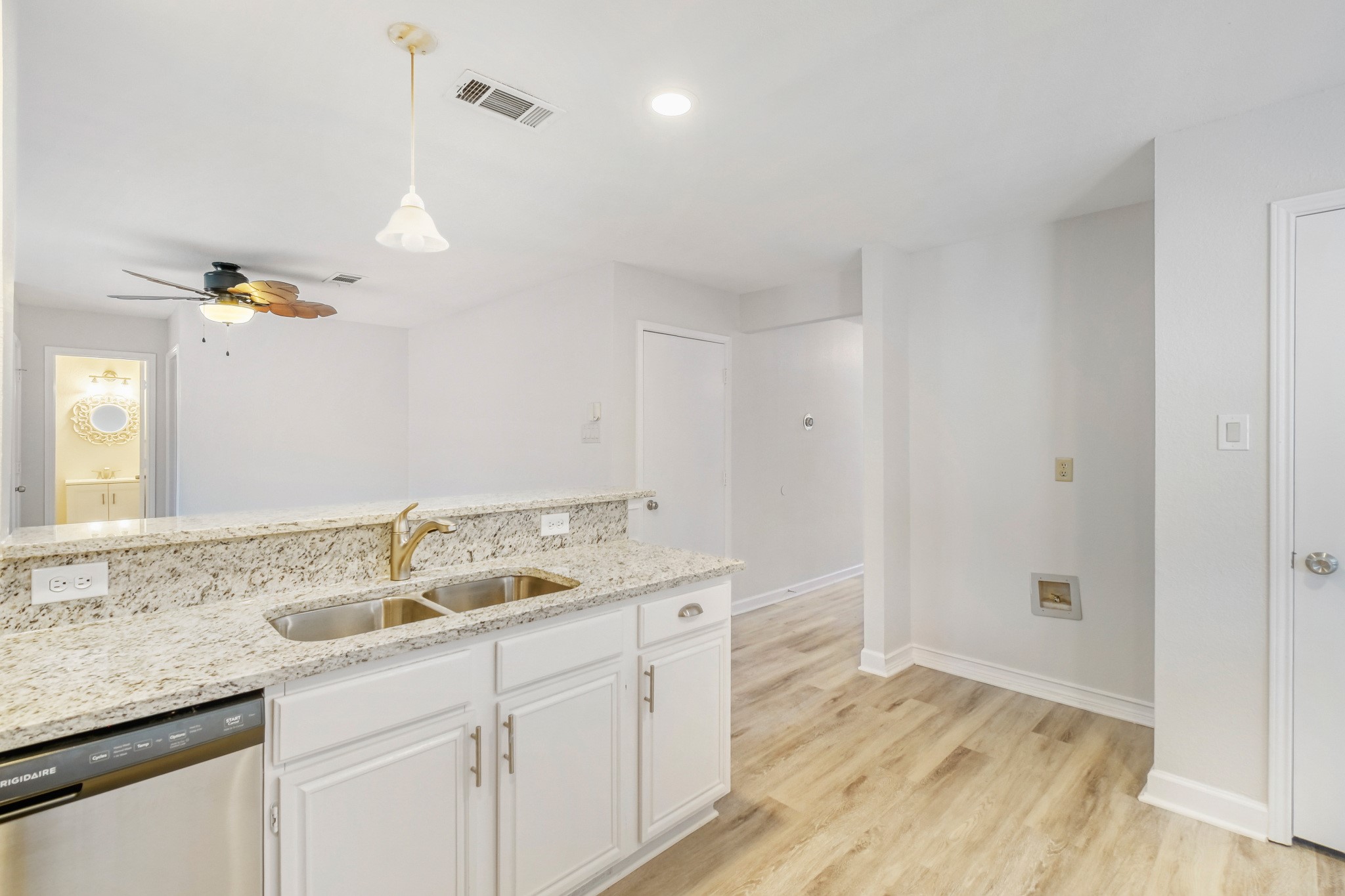 2112 Meadowview Drive Corinth TX 76210