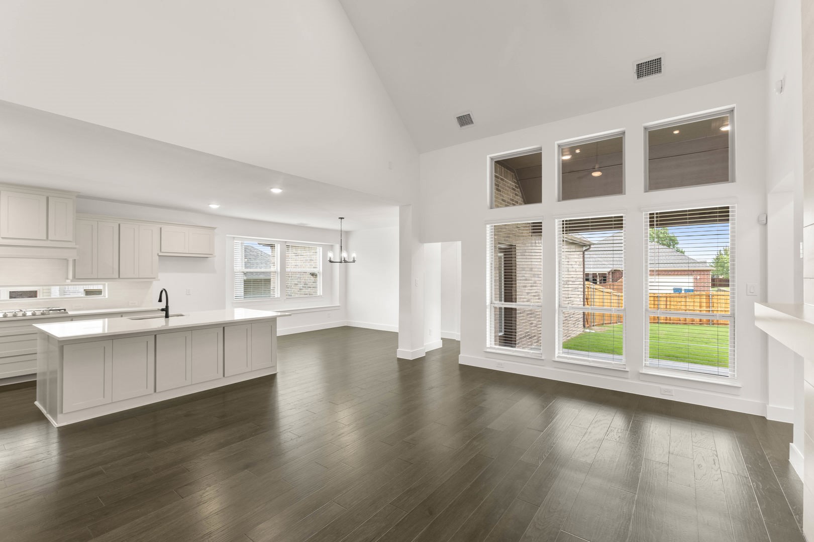 412 Newpark Boulevard Desoto TX 75115