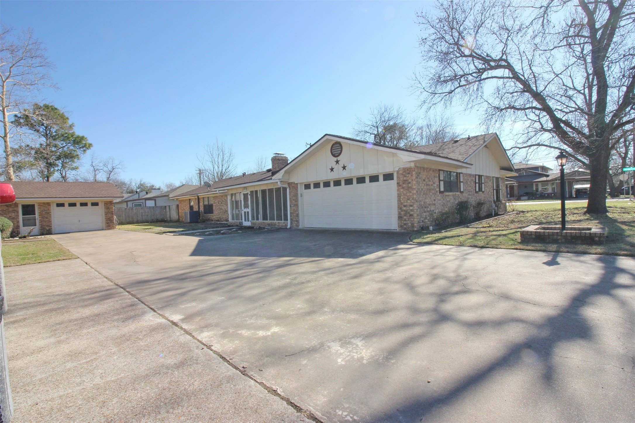 400 S Fordyce Street Blooming Grove TX 76626