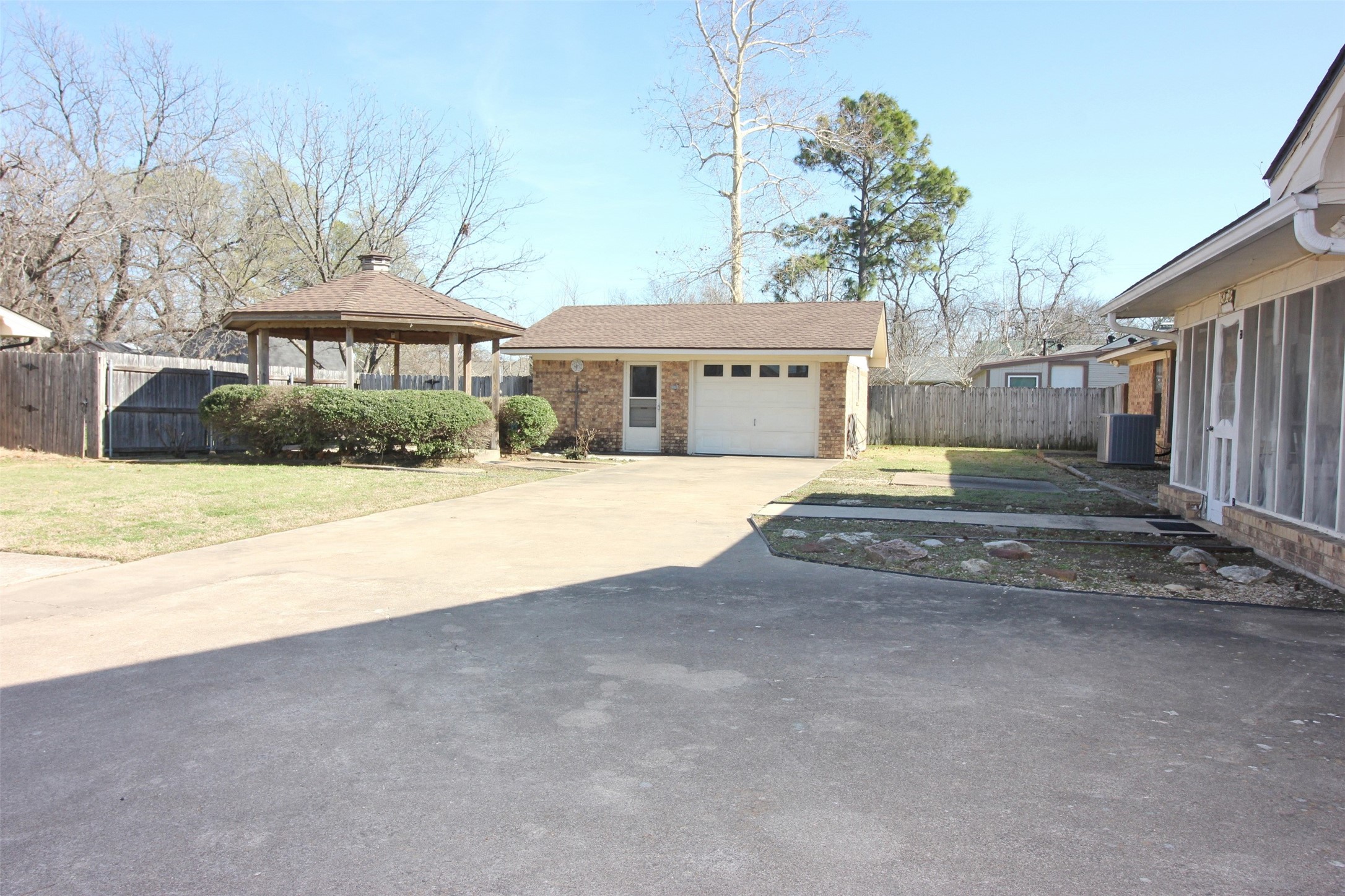 400 S Fordyce Street Blooming Grove TX 76626