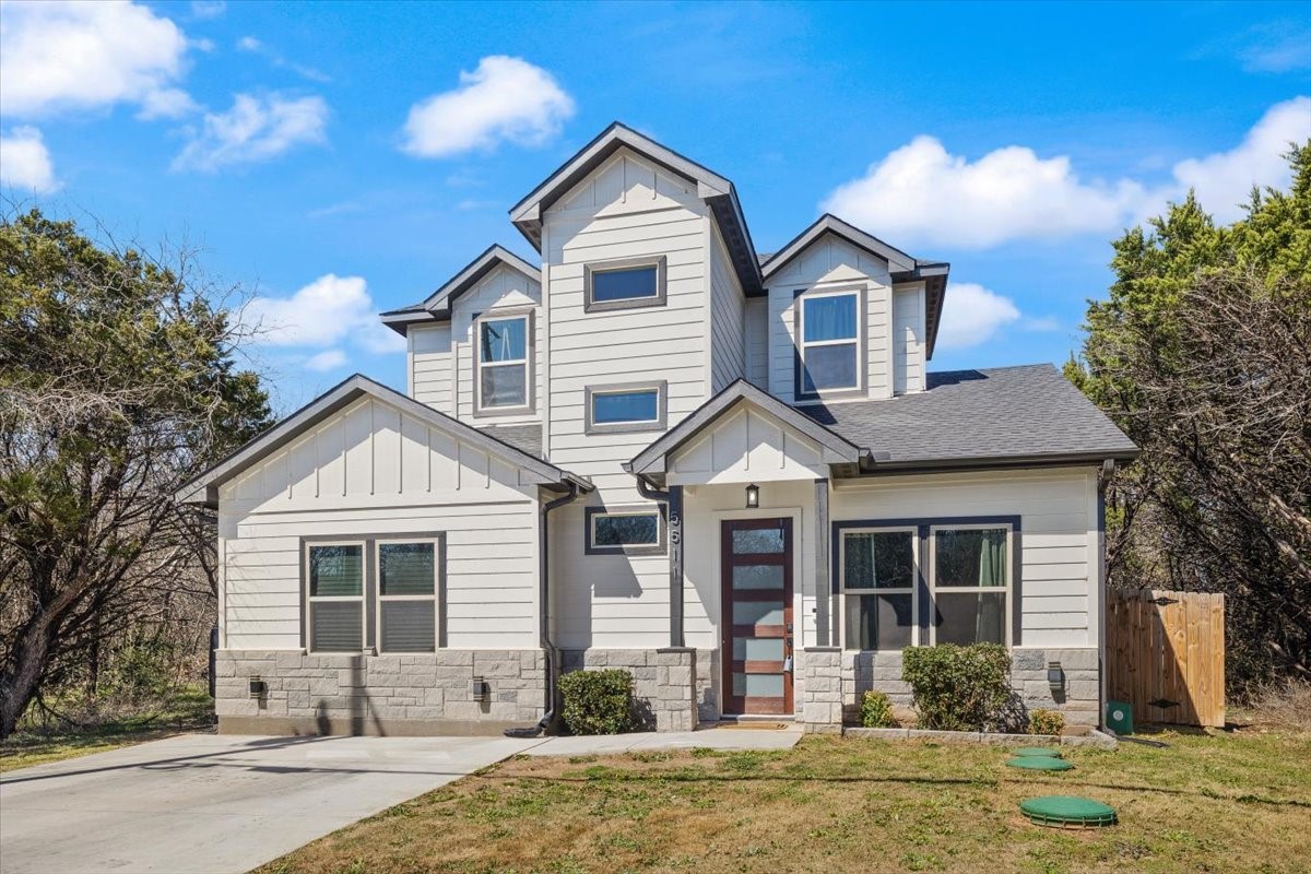 5511 Black Pine Circle Granbury TX 76048