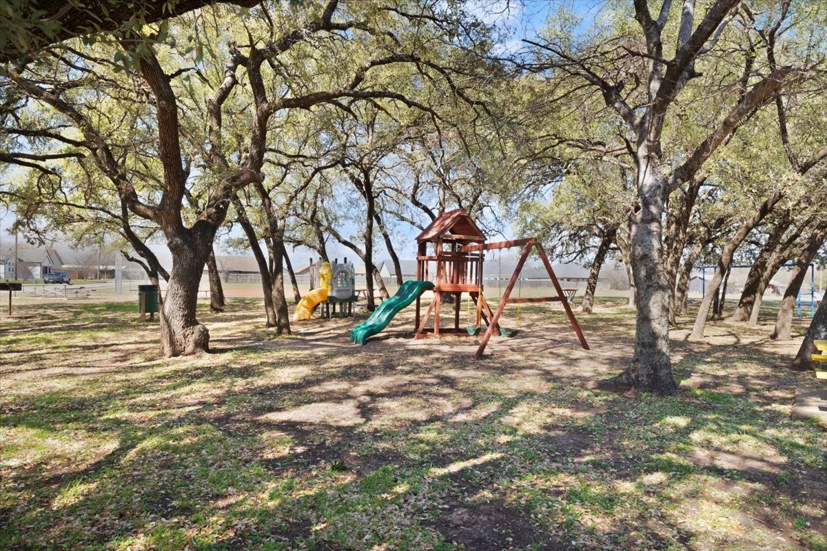 5511 Black Pine Circle Granbury TX 76048