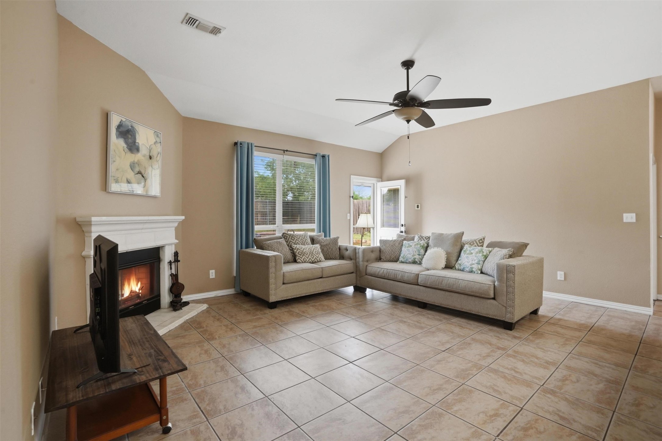3209 Palos Verdes Drive Corinth TX 76210
