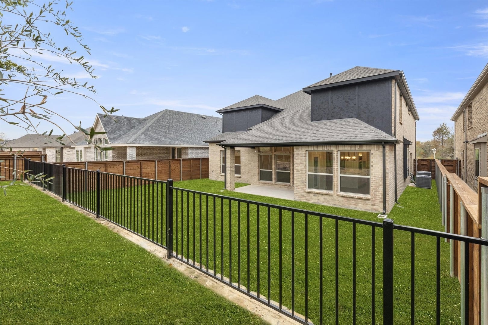 1909 Fall Creek Cove Mesquite TX 75181