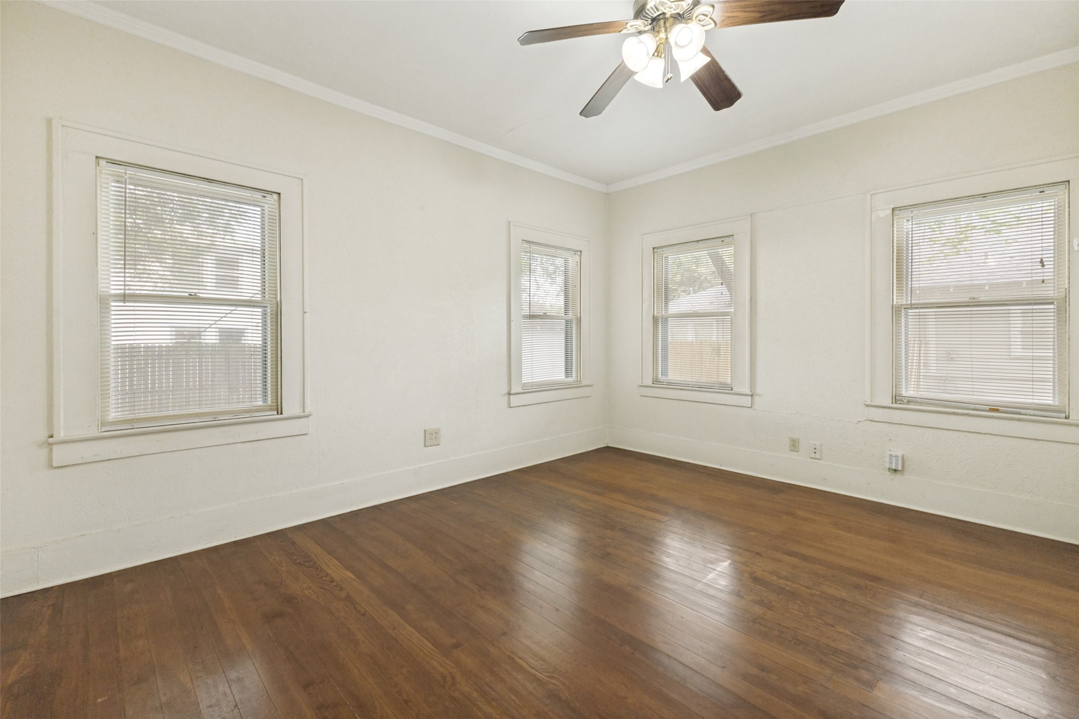 213 Rugel Street Mesquite TX 75149