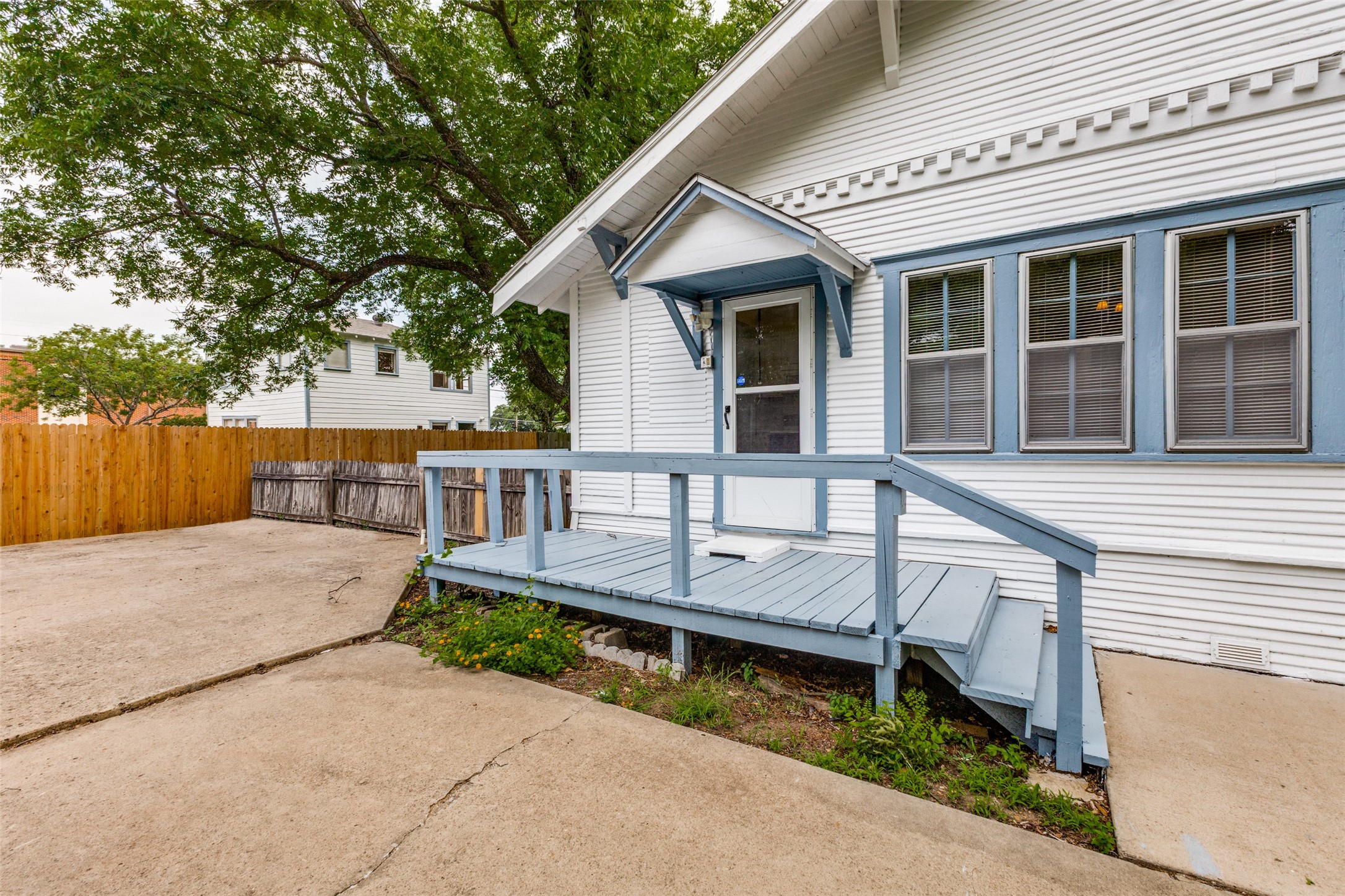 213 Rugel Street Mesquite TX 75149