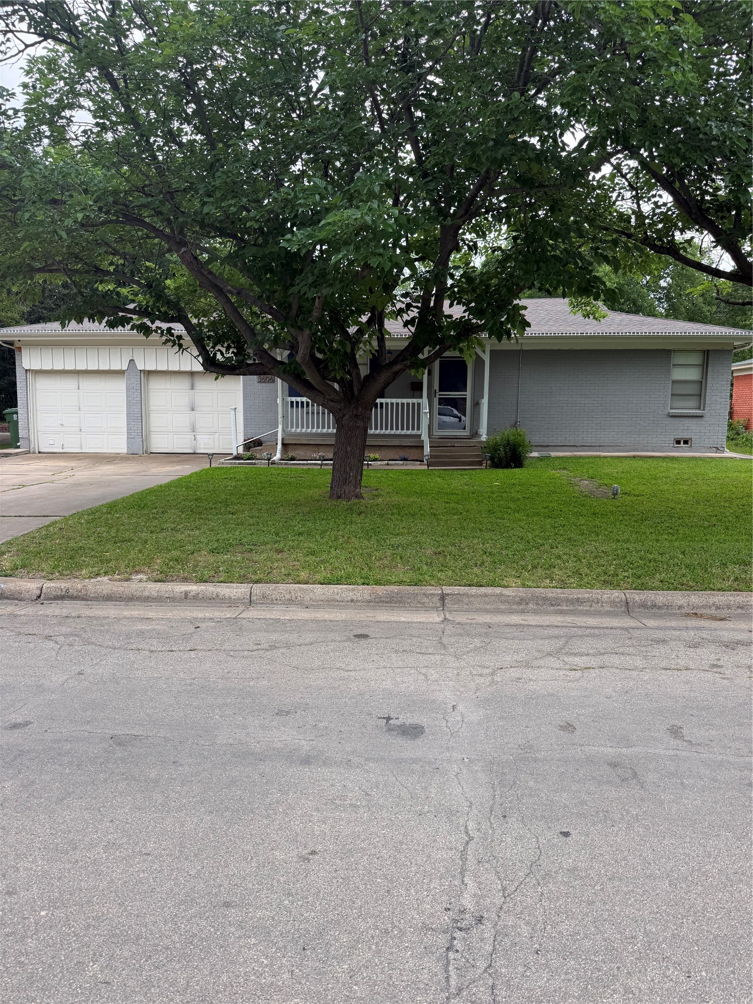 3606 Reeves Street North Richland Hills TX 76117
