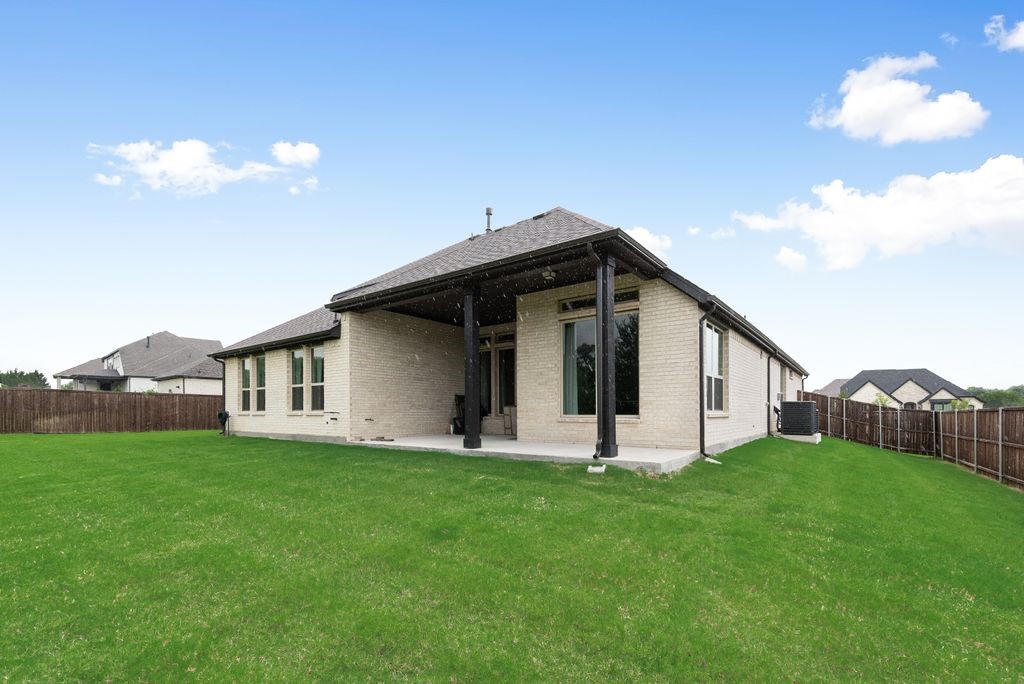 554 Oxbow Bend Sunnyvale TX 75182