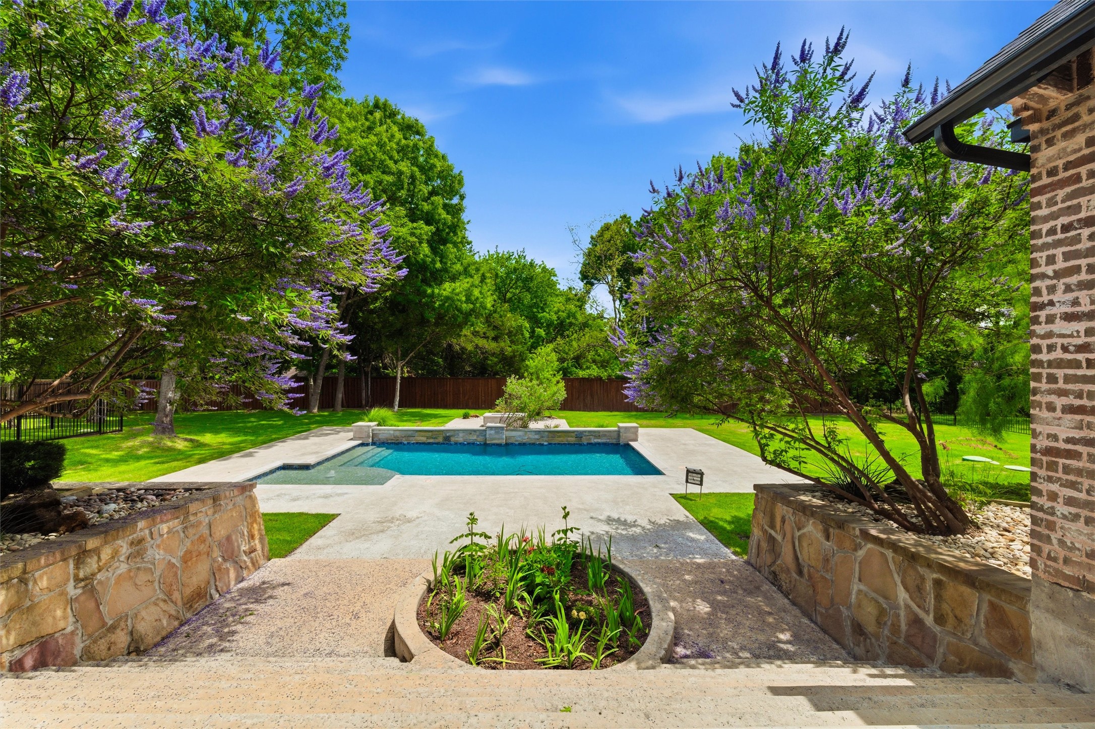 1019 Country Way Rowlett TX 75089