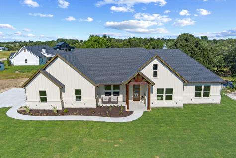 107 W Stagecoach Trail Weatherford TX 76085