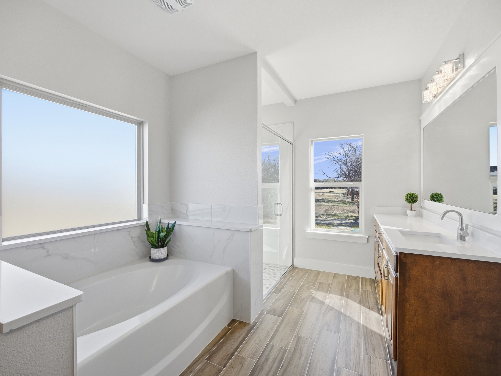 107 W Stagecoach Trail Weatherford TX 76085