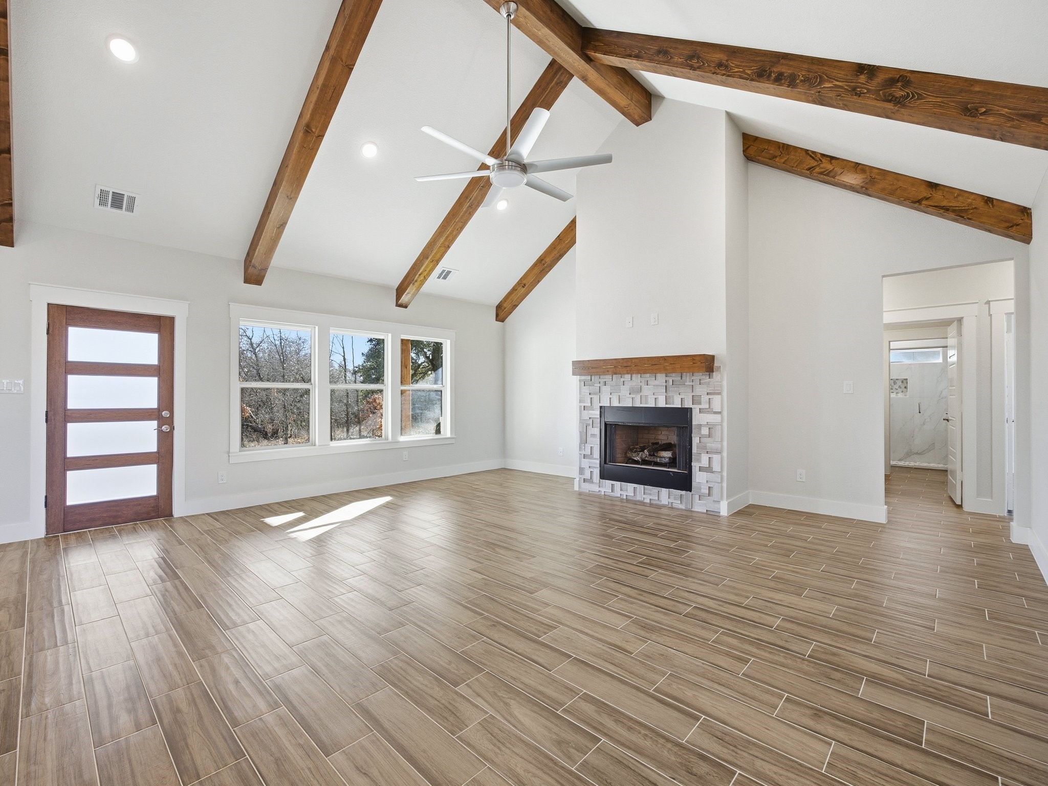 107 W Stagecoach Trail Weatherford TX 76085