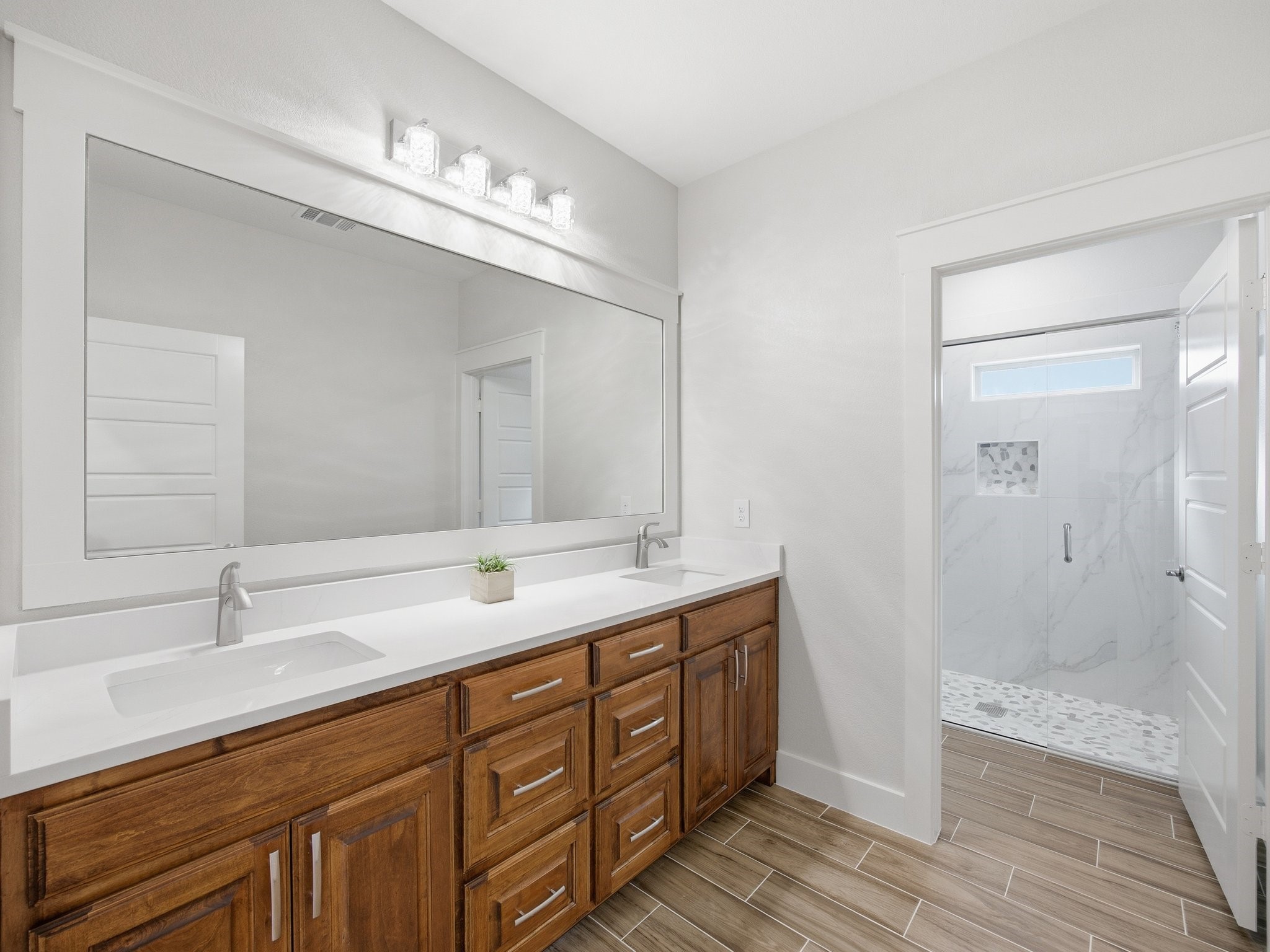 107 W Stagecoach Trail Weatherford TX 76085