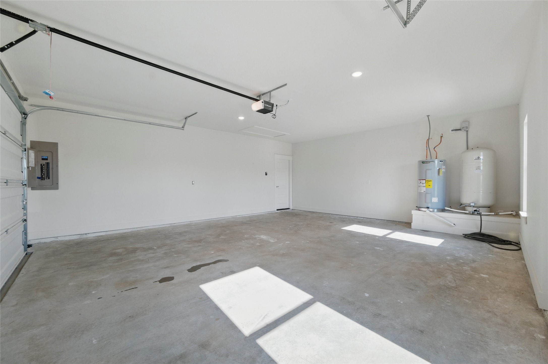 107 W Stagecoach Trail Weatherford TX 76085