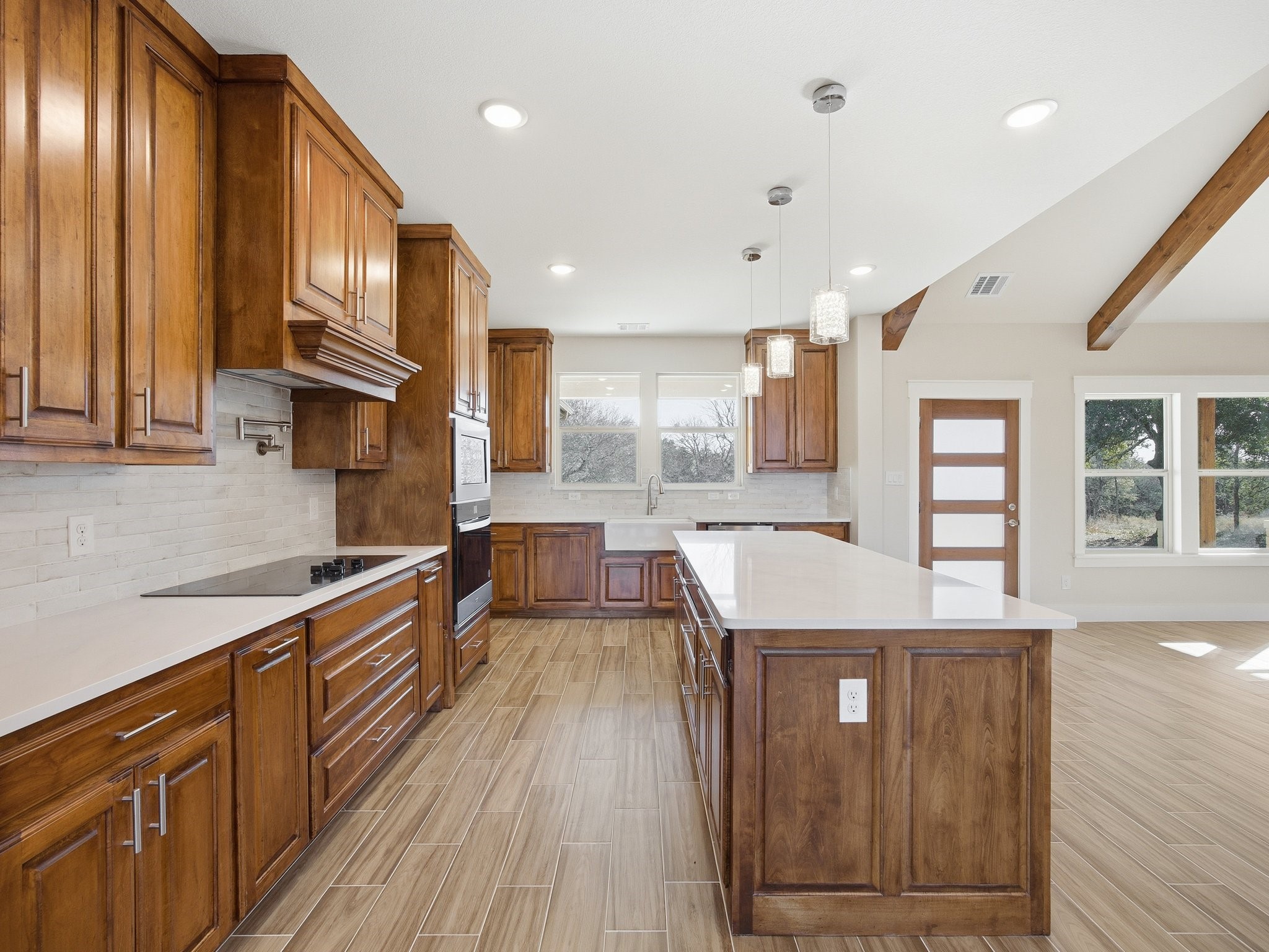 107 W Stagecoach Trail Weatherford TX 76085
