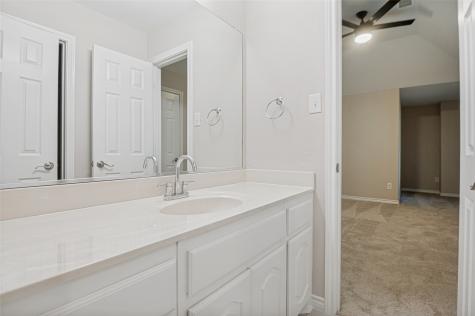 7028 Playa Grand Prairie TX 75054
