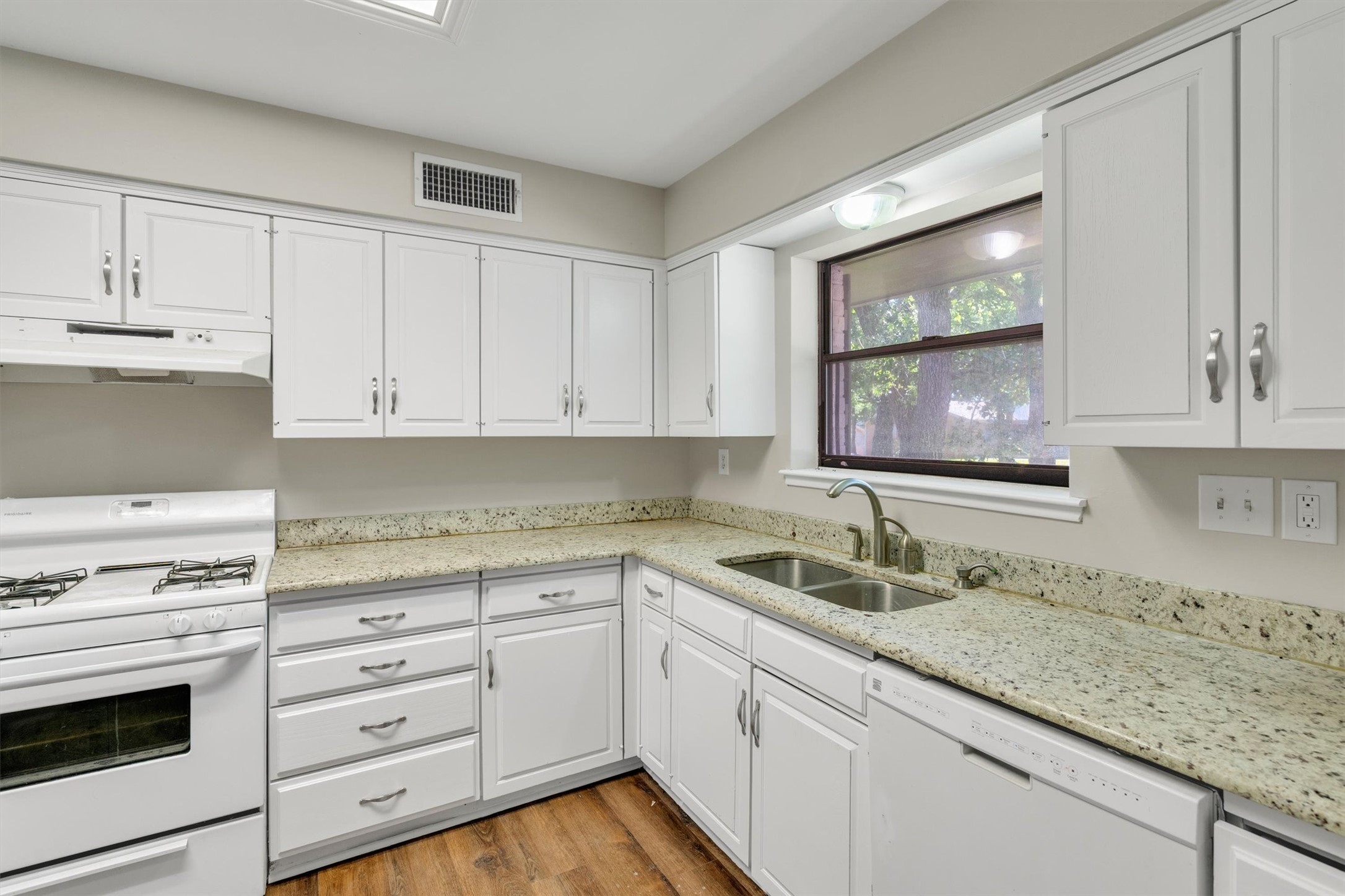 209 Mistletoe Lane Keene TX 76059
