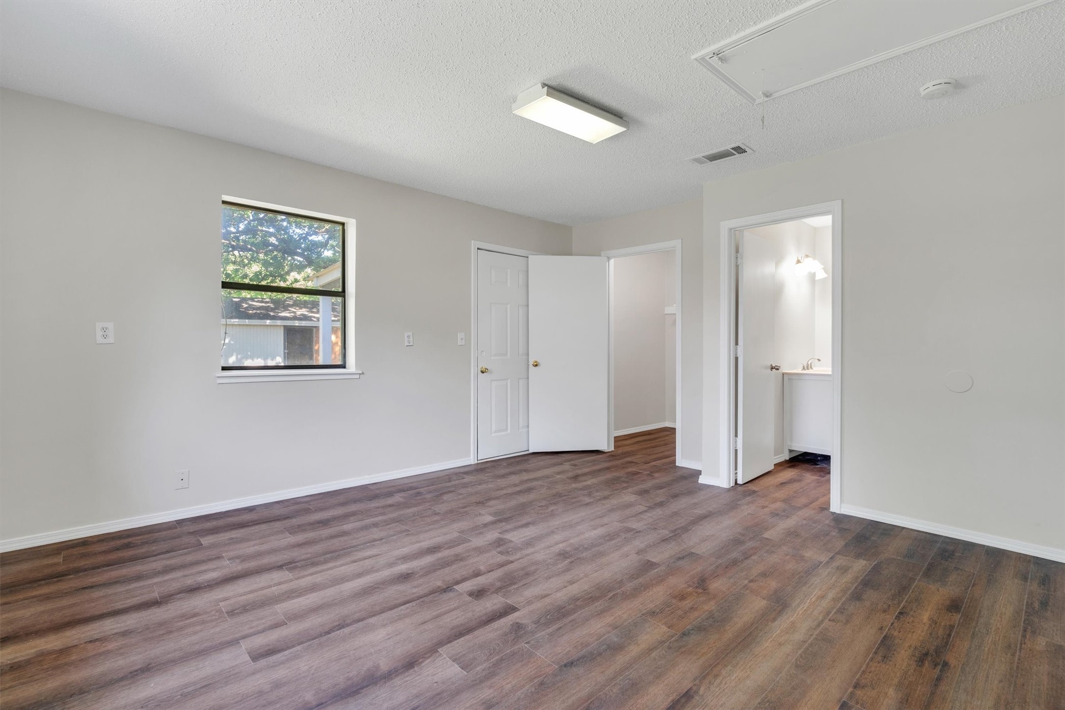 209 Mistletoe Lane Keene TX 76059