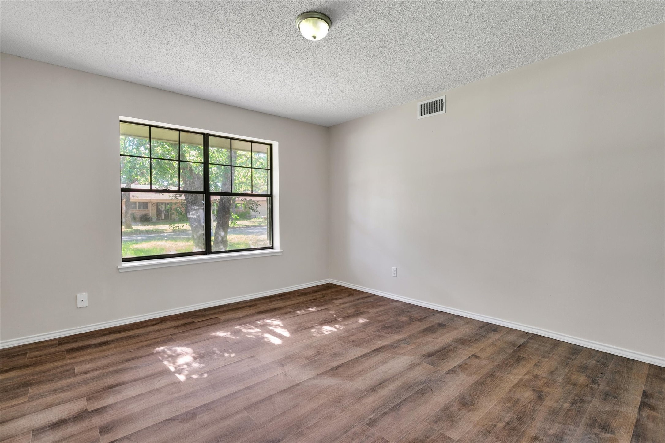 209 Mistletoe Lane Keene TX 76059