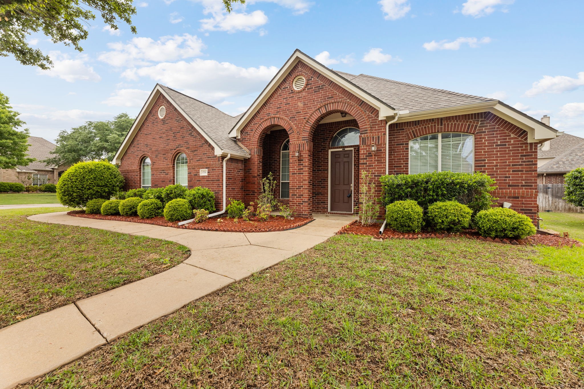 1716 Yarmouth Lane Mansfield TX 76063