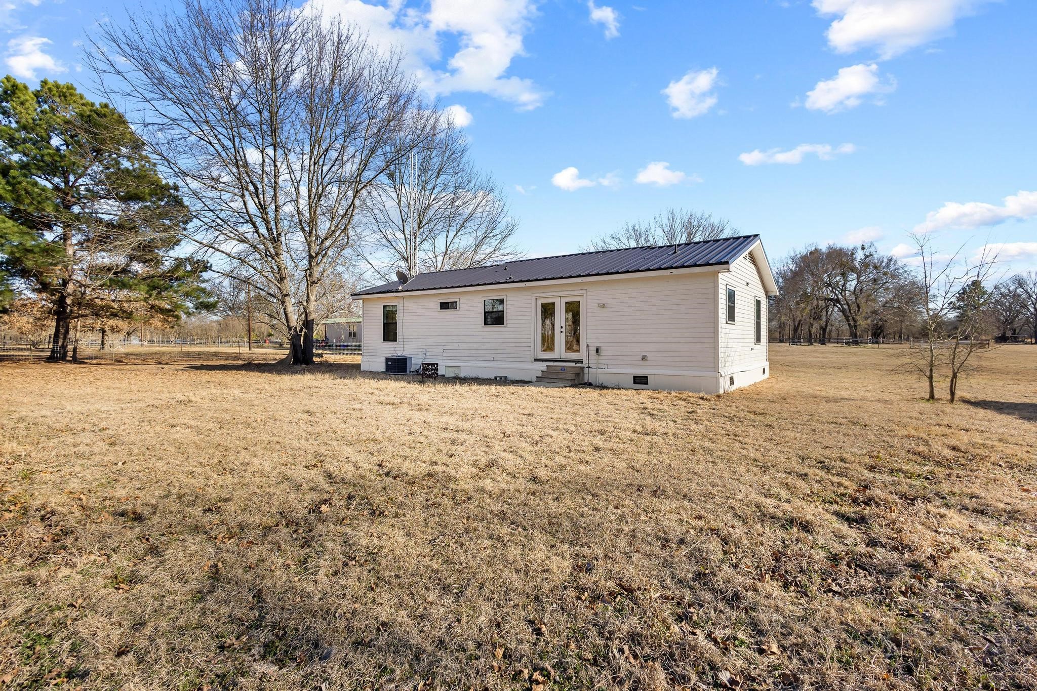 4572 County Road 2700 Telephone TX 75488