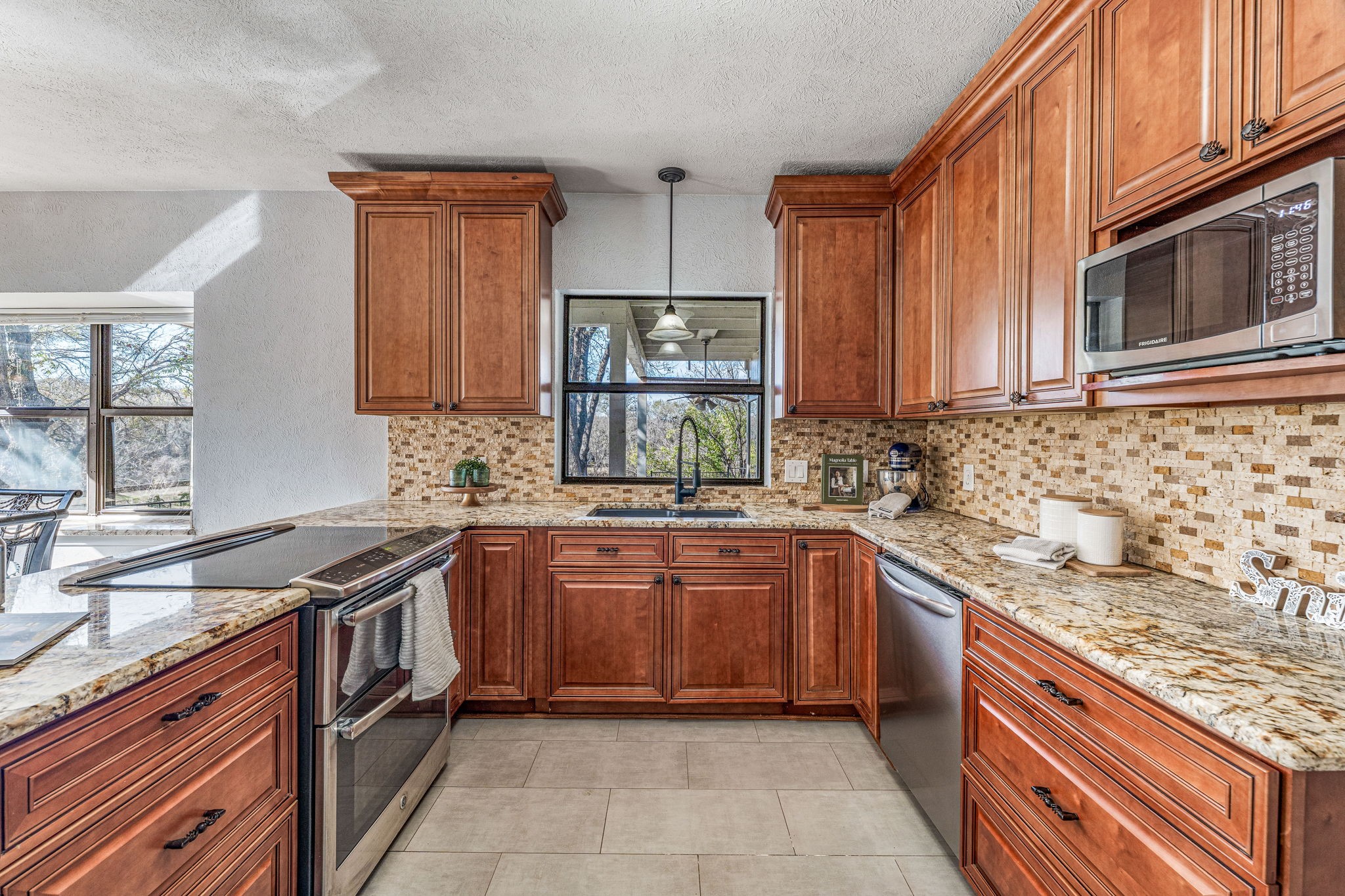 6521 Edgewood Court Granbury TX 76049