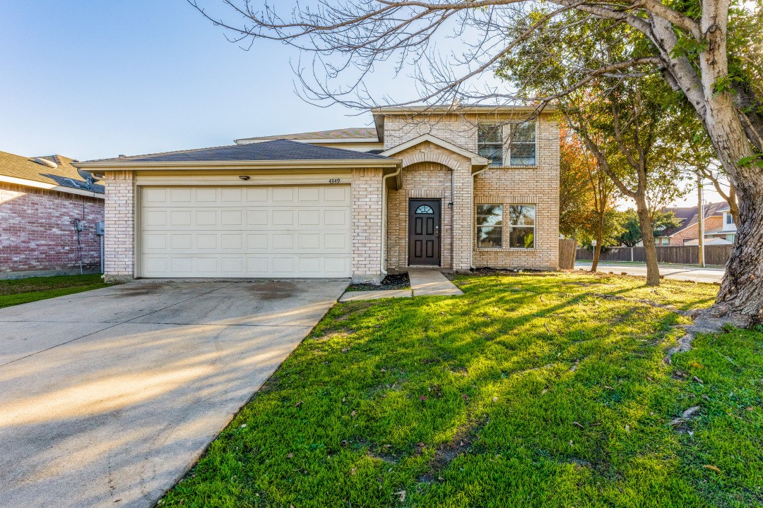 4349 Meadowknoll Drive Fort Worth TX 76123