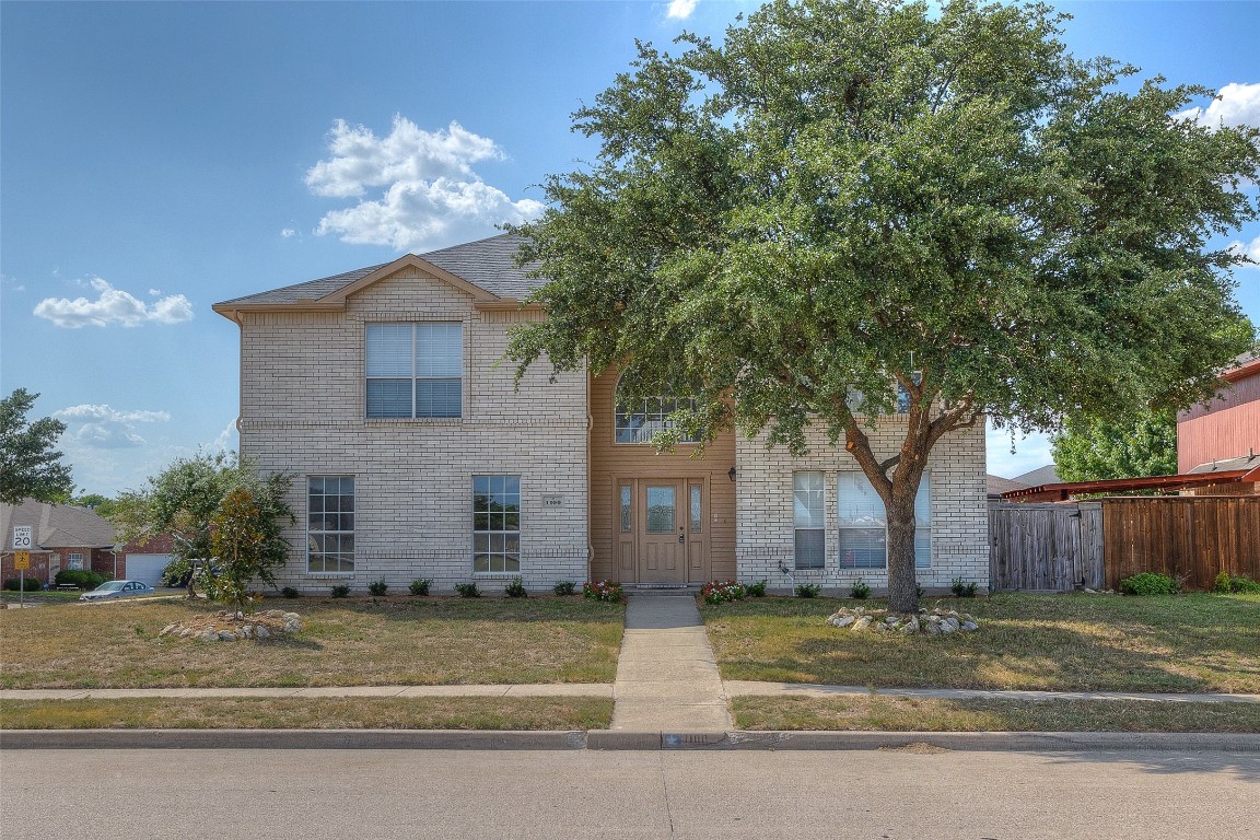 1100 Grand Central Parkway Saginaw TX 76131