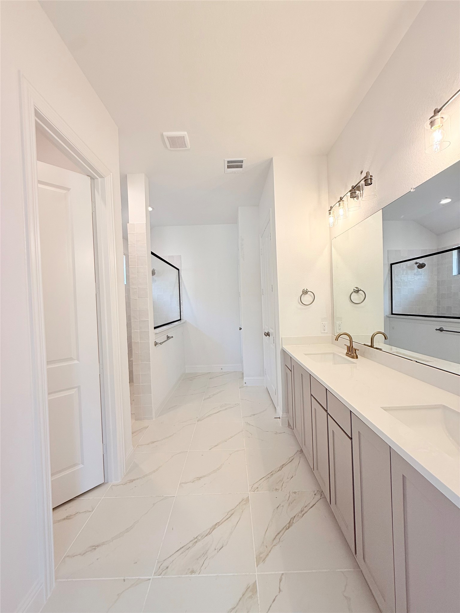 352 Alina Drive Burleson TX 76028