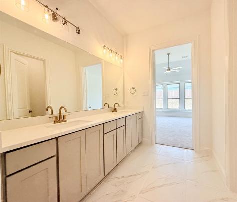 352 Alina Drive Burleson TX 76028