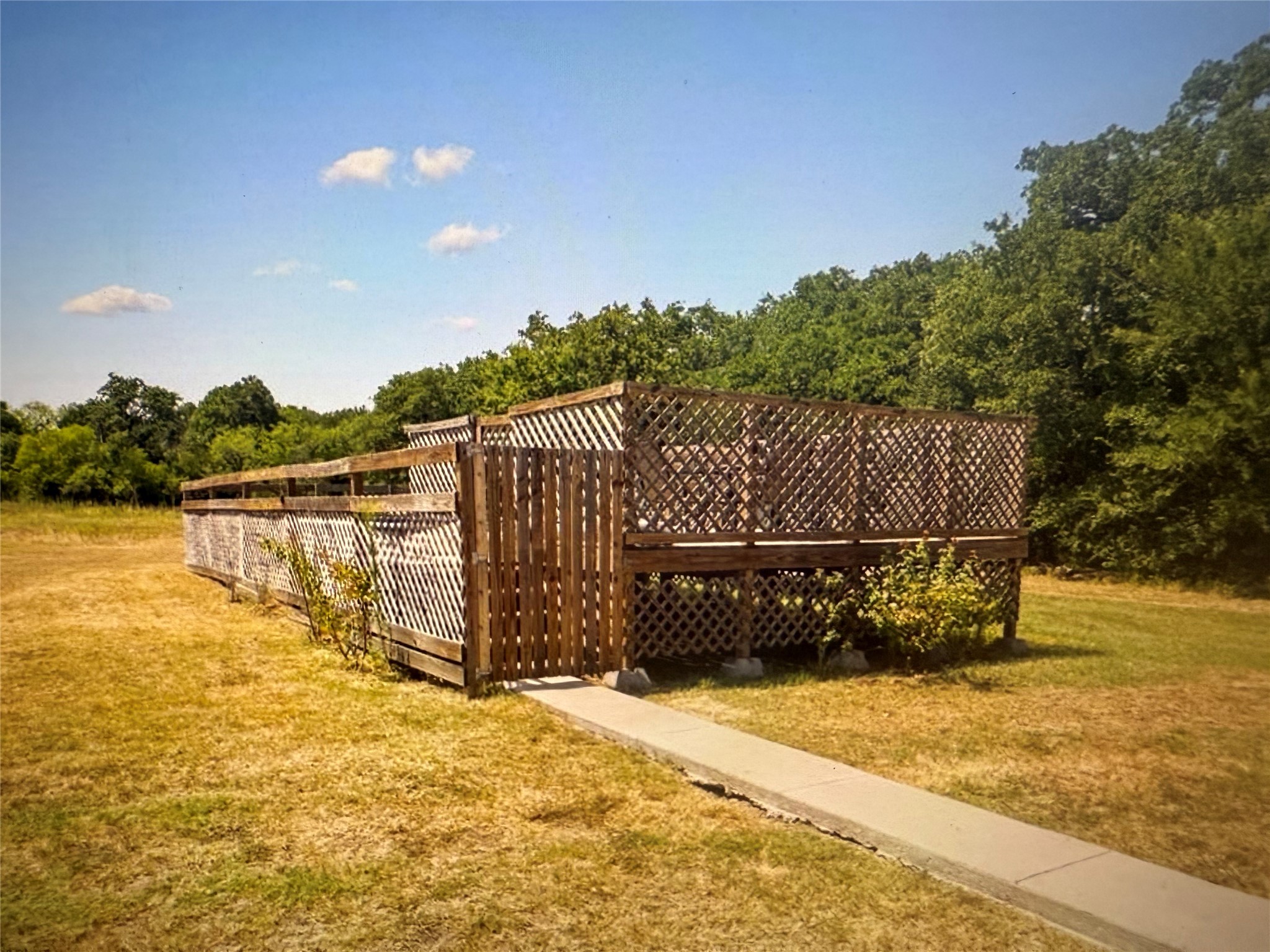 521 Wood Axtell TX 76624