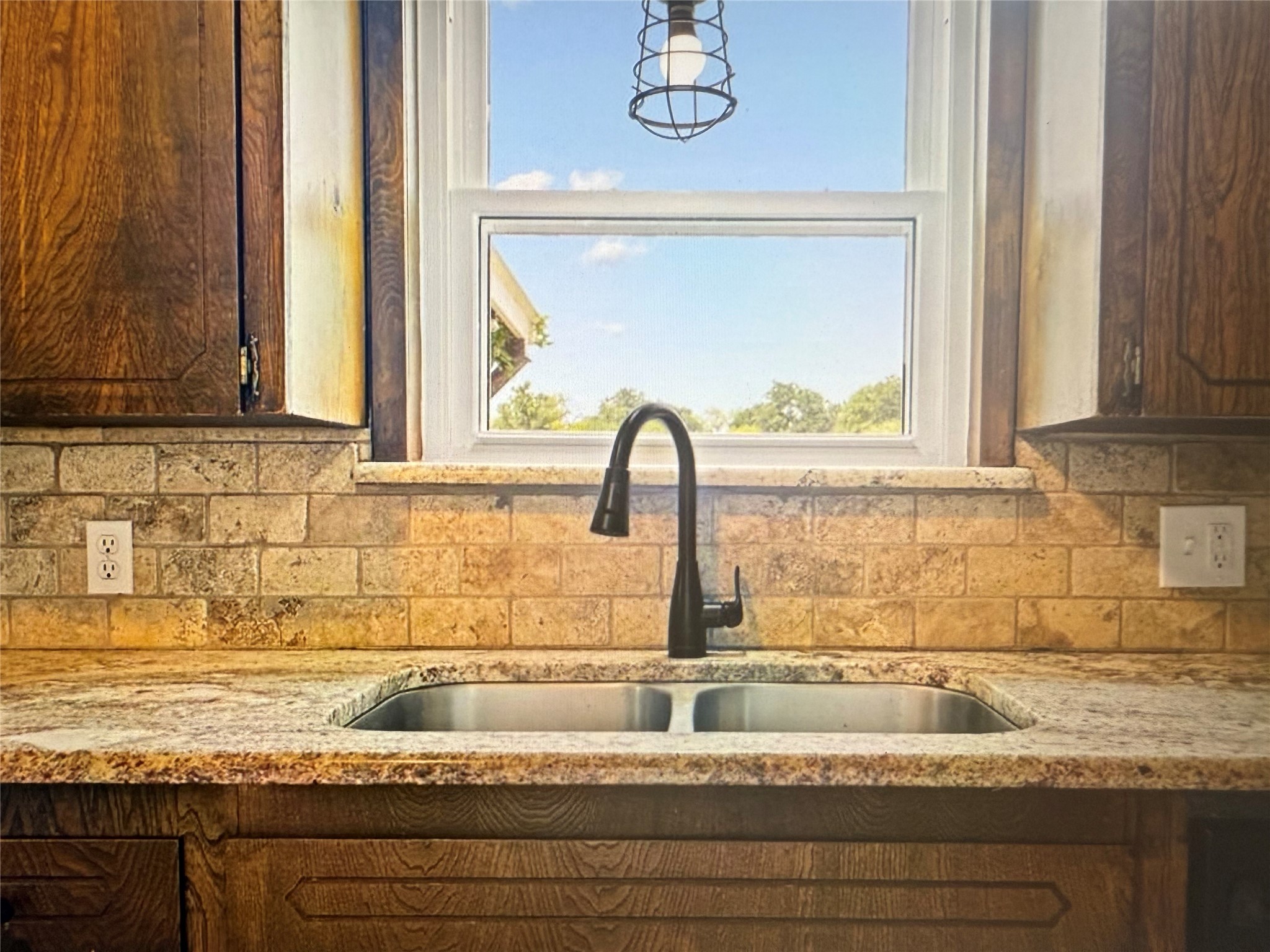 521 Wood Axtell TX 76624