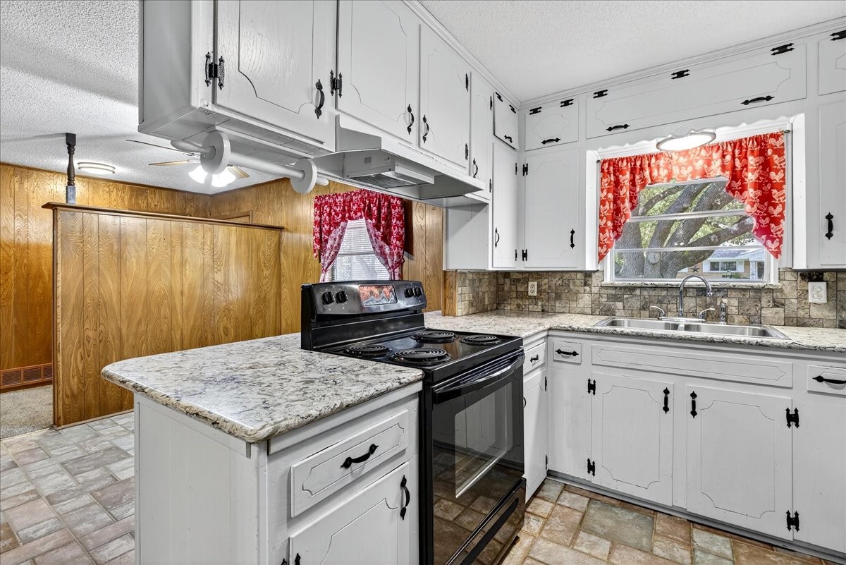 1207 Royal Drive Kaufman TX 75142