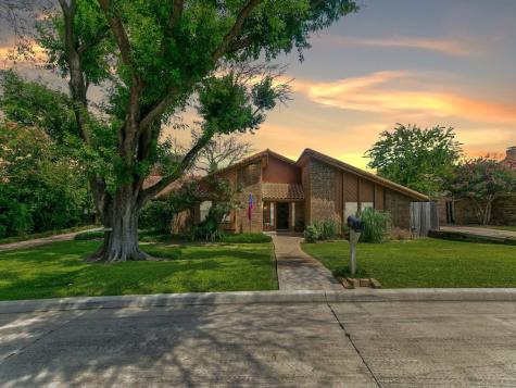 2310 Greenbriar Court Grand Prairie TX 75050