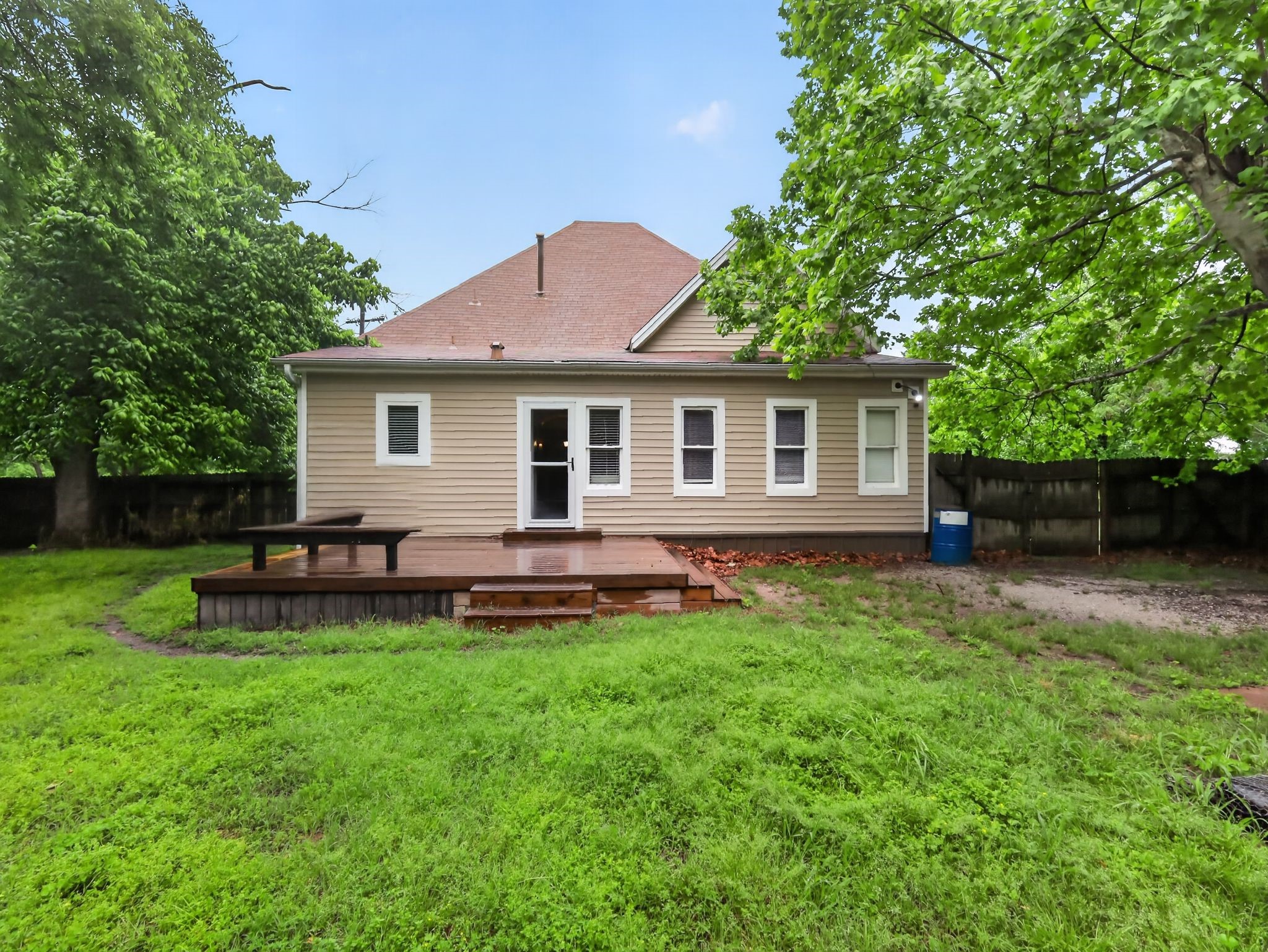 1301 Locust Street Commerce TX 75428