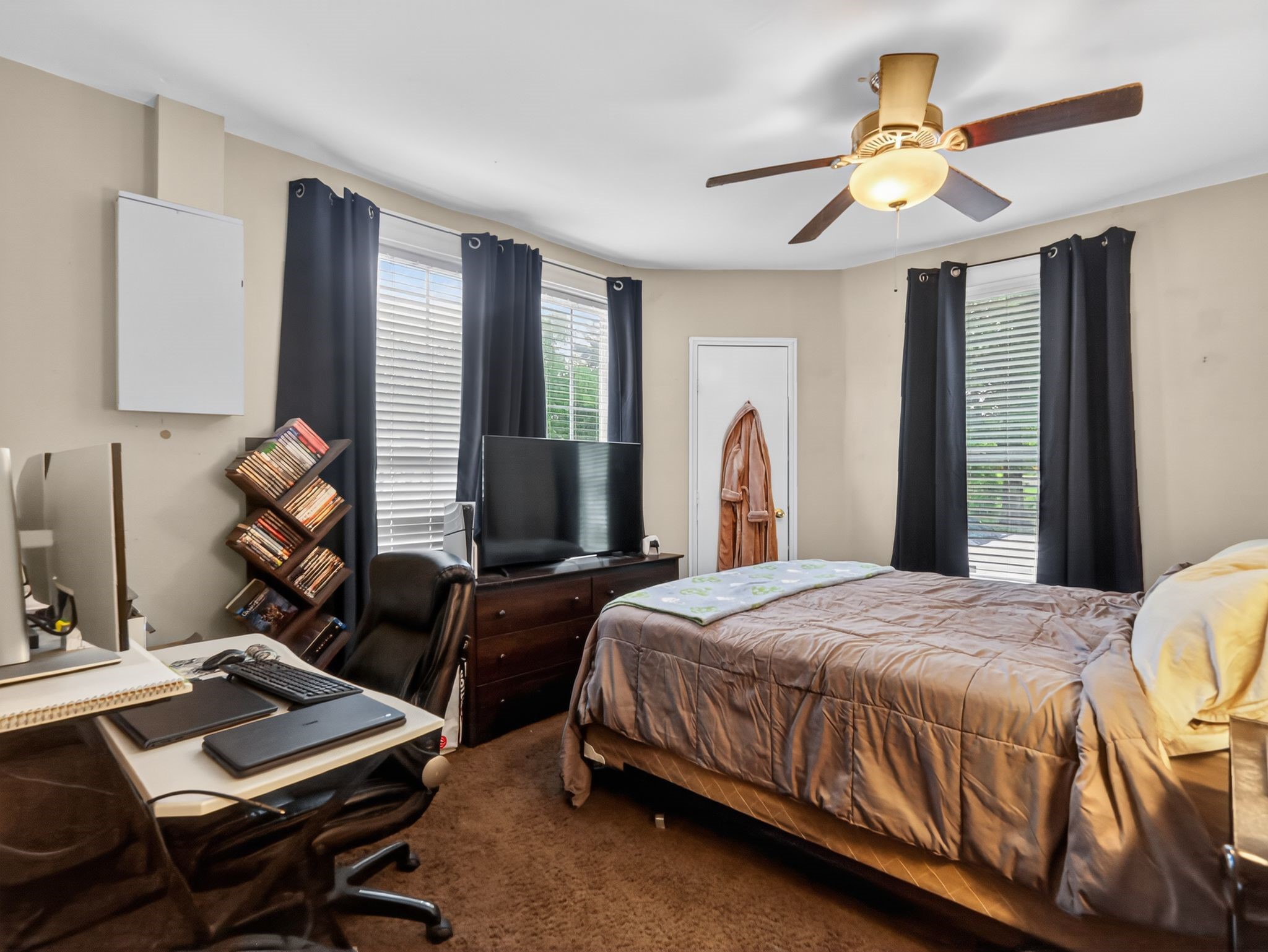 1301 Locust Street Commerce TX 75428