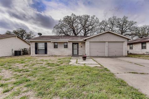 924 Shady Oaks Drive Kennedale TX 76060