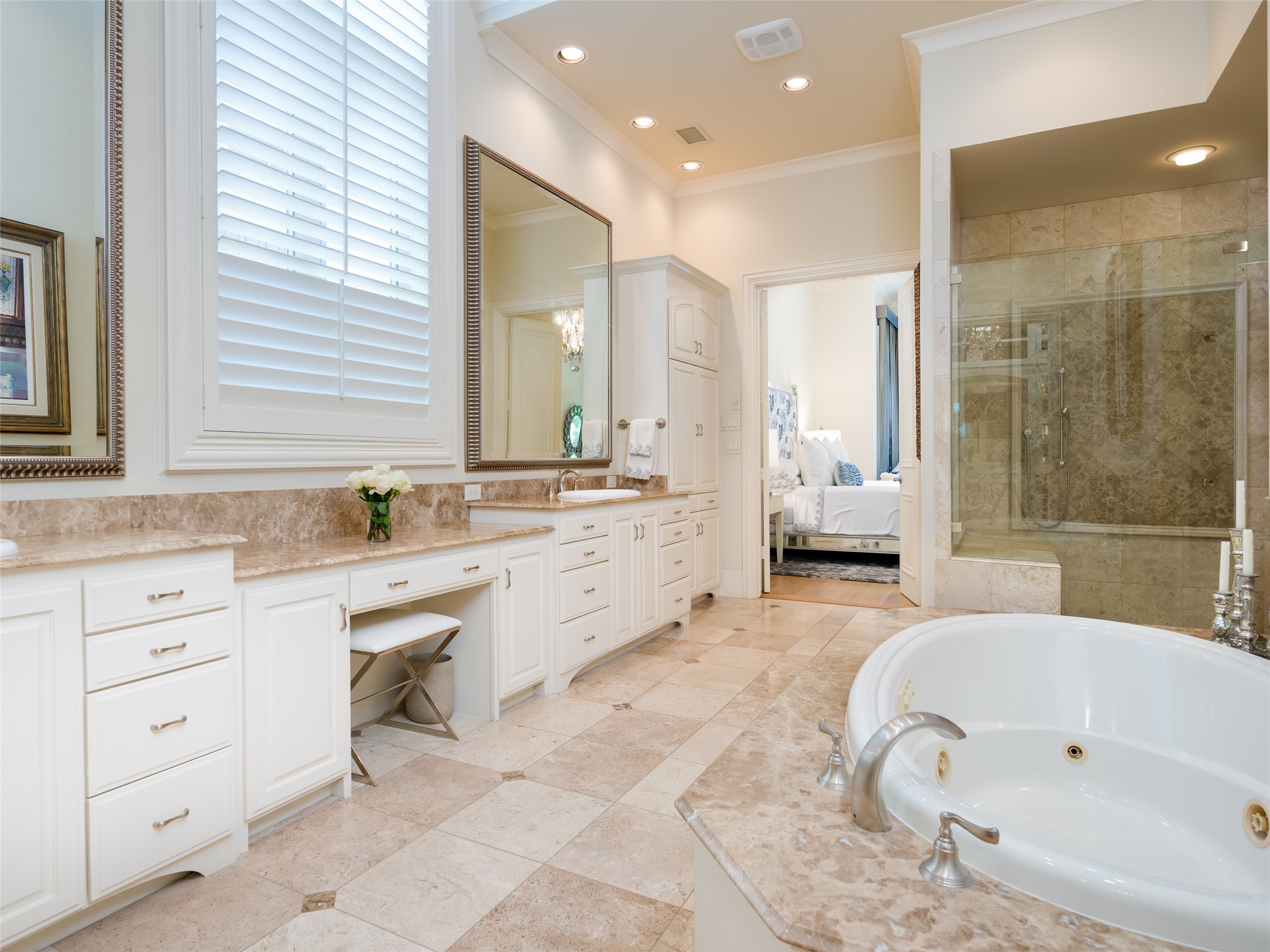 6442 Lakehurst Avenue Dallas TX 75230
