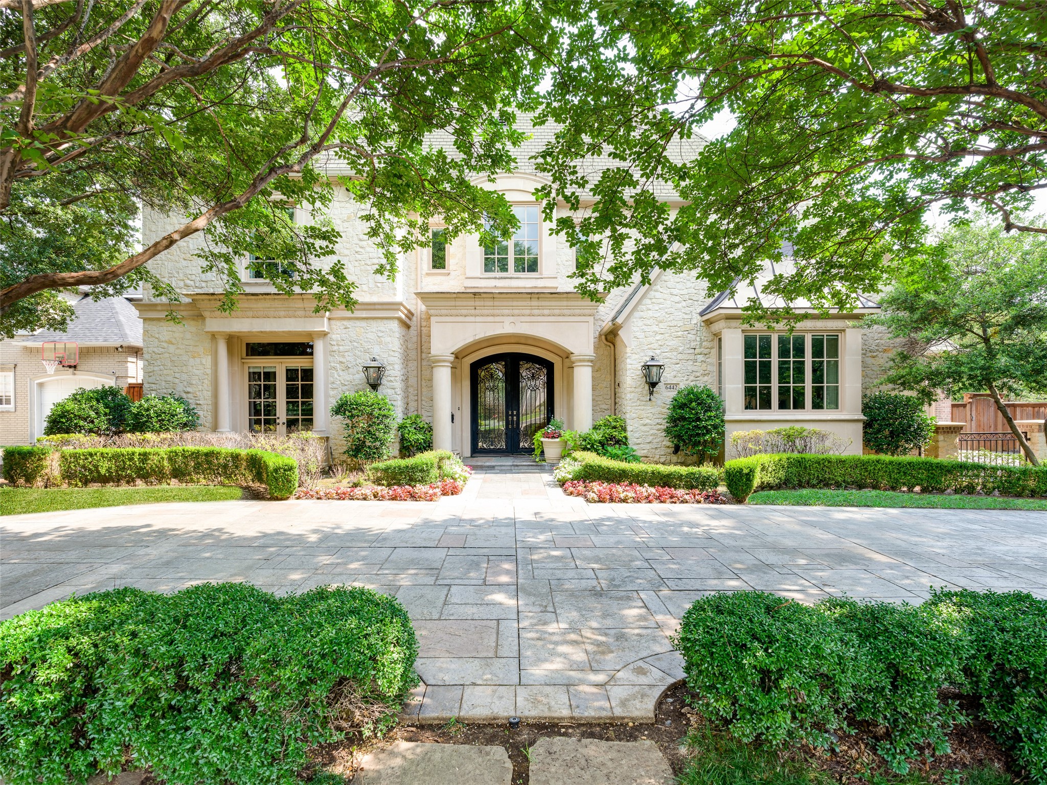 6442 Lakehurst Avenue Dallas TX 75230