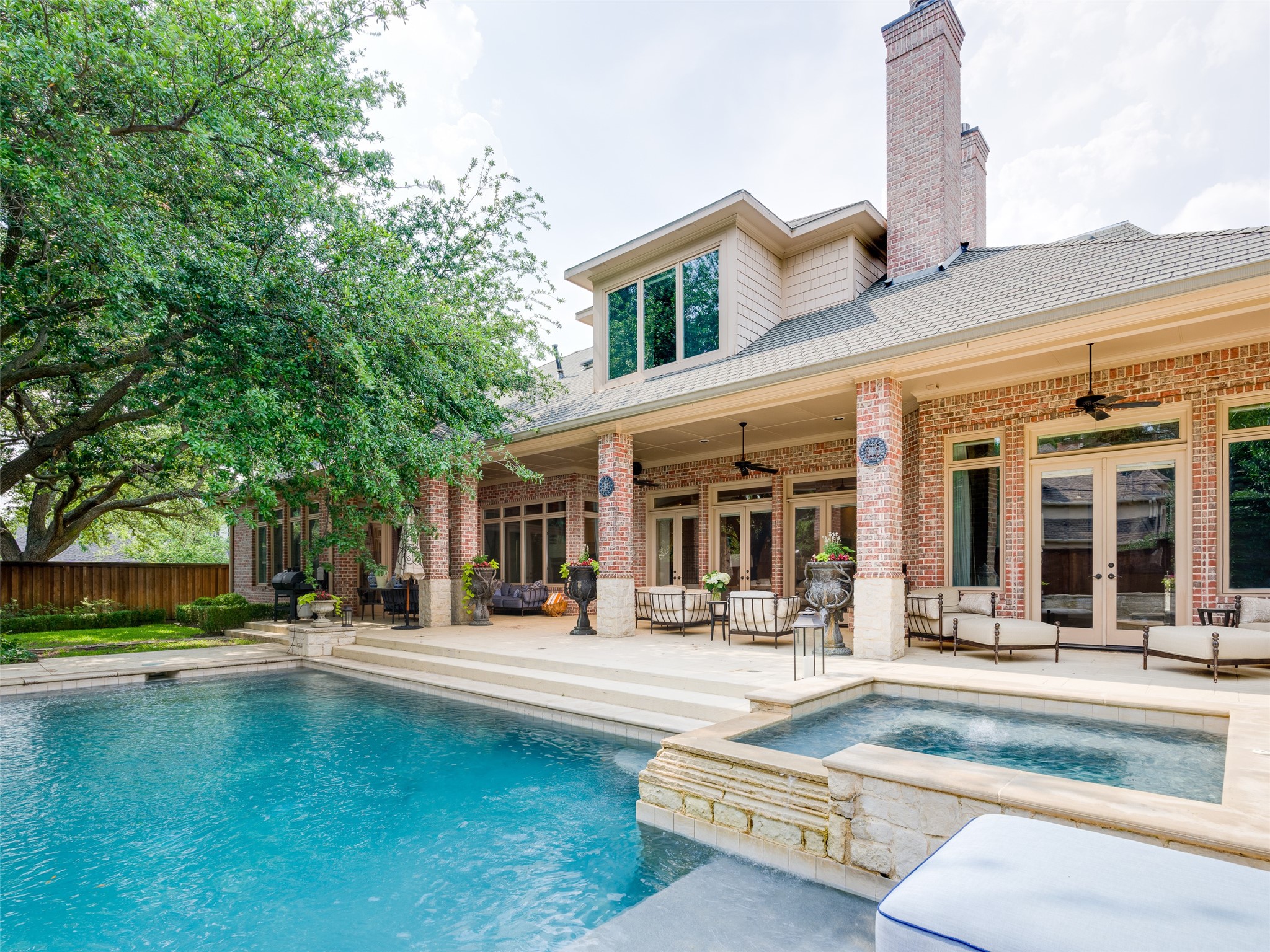 6442 Lakehurst Avenue Dallas TX 75230