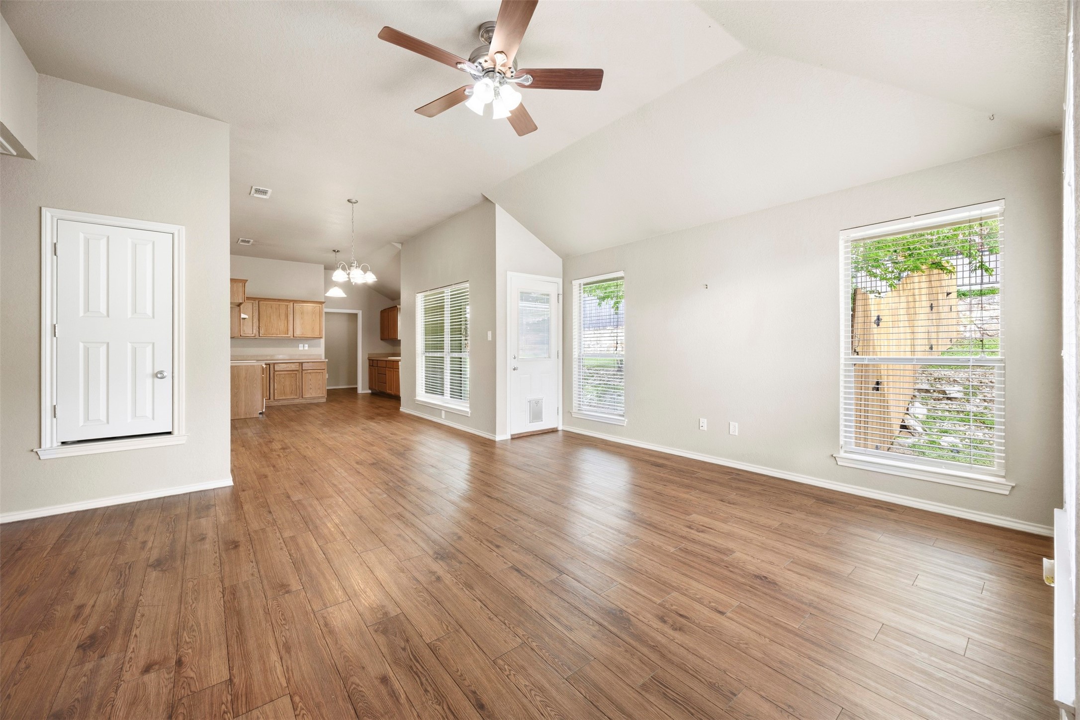703 Bryan Street Glen Rose TX 76043
